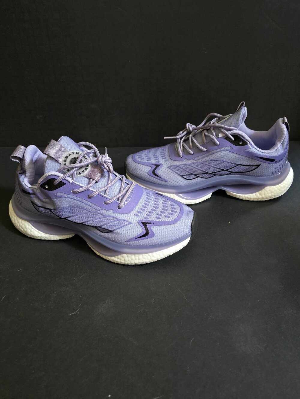 New Armadillo Waling Shoes SZ 40/8.5